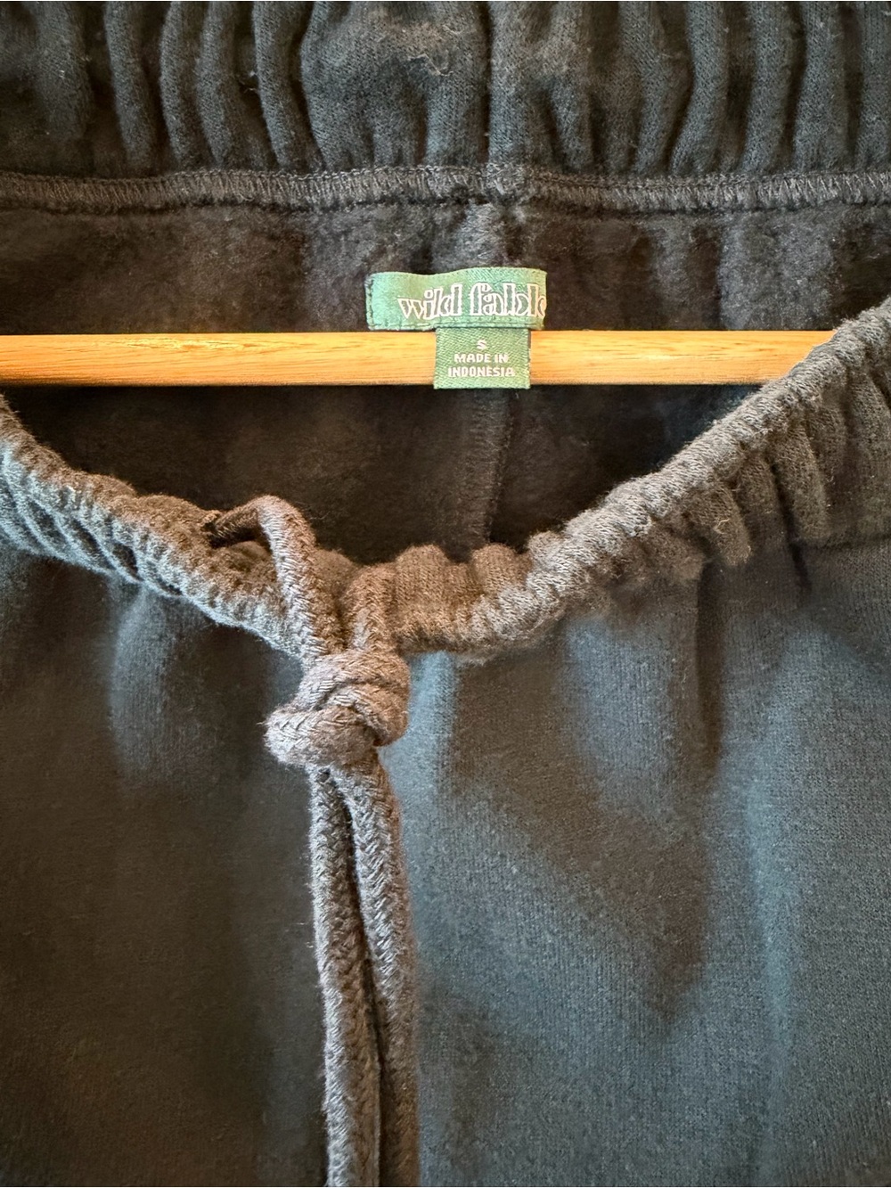 NWOT wild fable Black Women’s Fleece Sweatshirt & Joggers Set - Picture 6 of 7